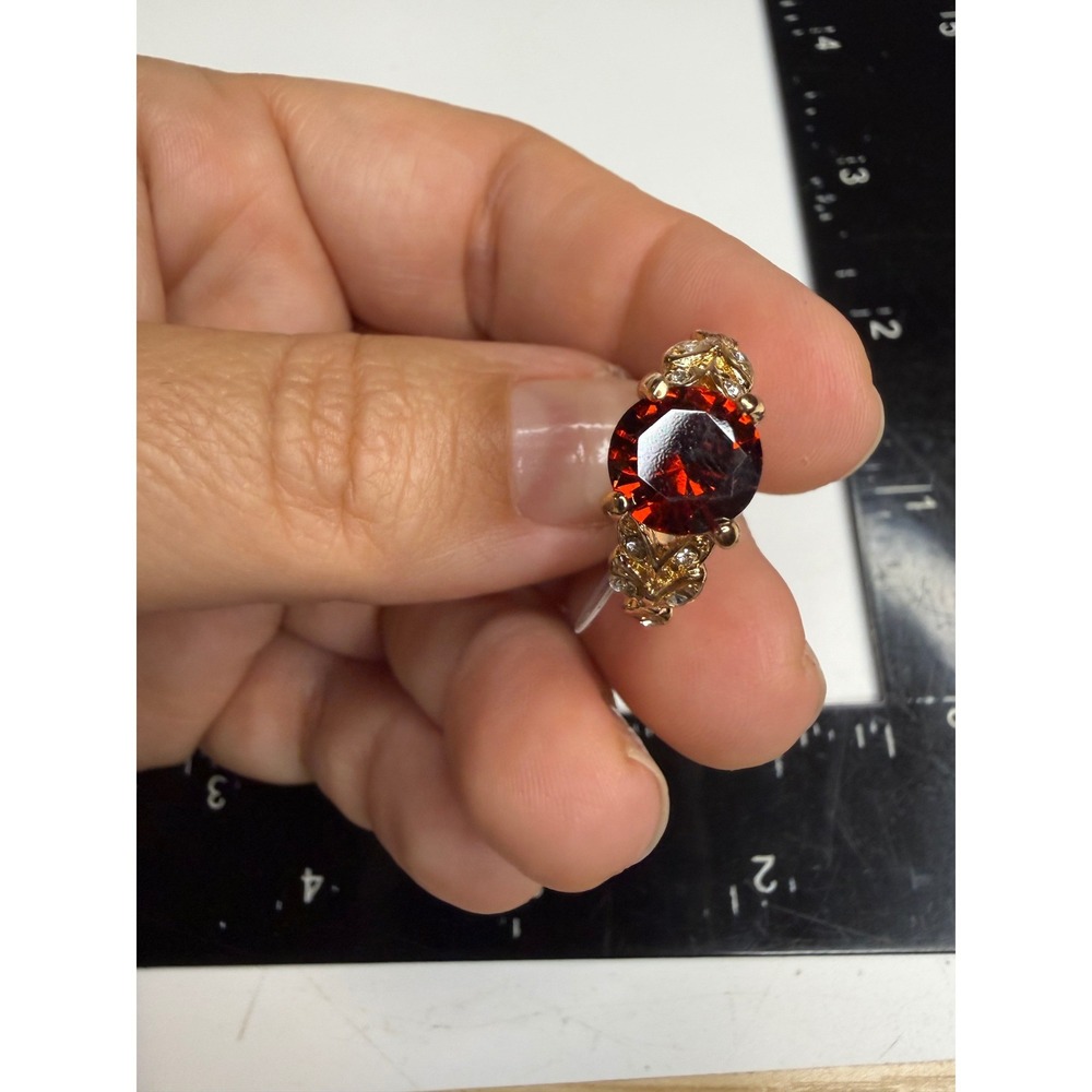 Gold Tone Red Garnet Color Round Cut Crystal Leaf Vine Filigree Ring Size 6
